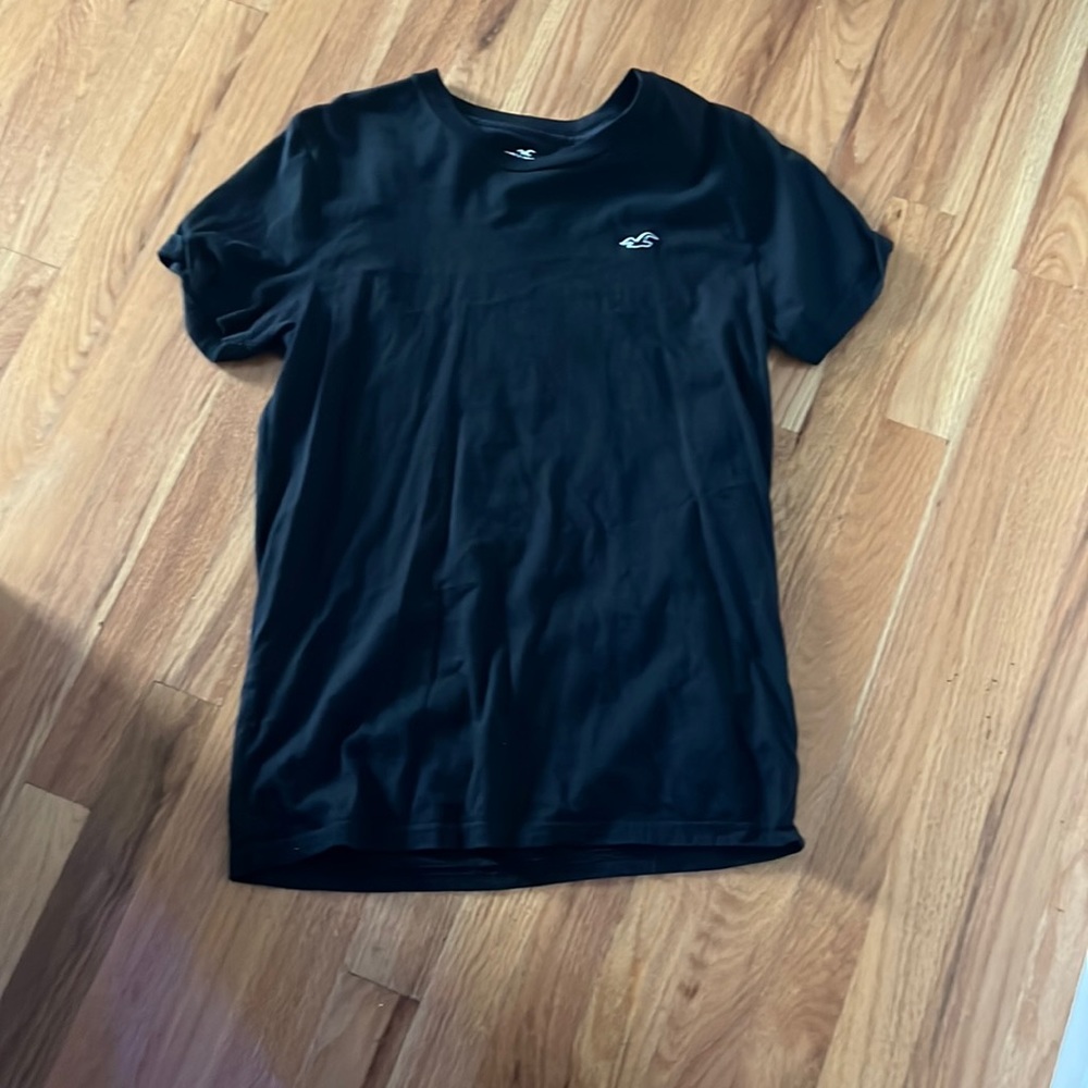Mens Hollister Tee Size Small - Pre owned - Good condition